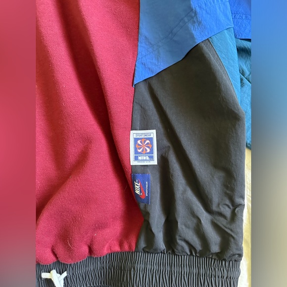 Nike windbreaker hoodie, never worn. - Picture 3 of 5